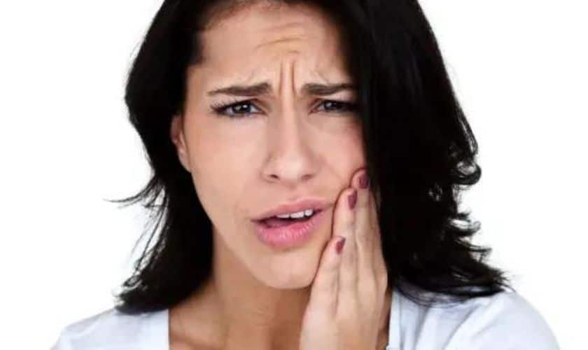 The causes of teeth sensitivity and how to avoid it